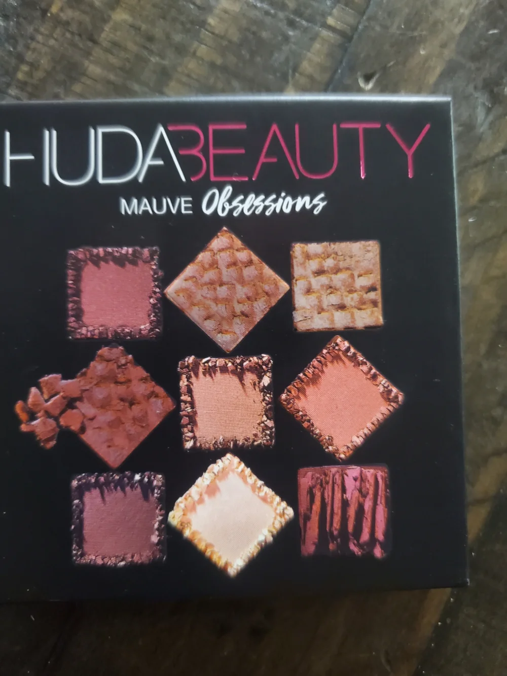 HUDA BEAUTY Mauve Obsessions Eyeshadow Palette - Mauve Pink Tones